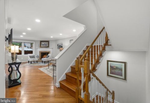 5205 Cottingham Pl, Alexandria VA  22304-3535 exterior