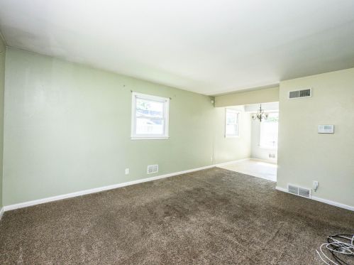 10529 Garfield Ave, Milwaukee WI 53208-1434 exterior