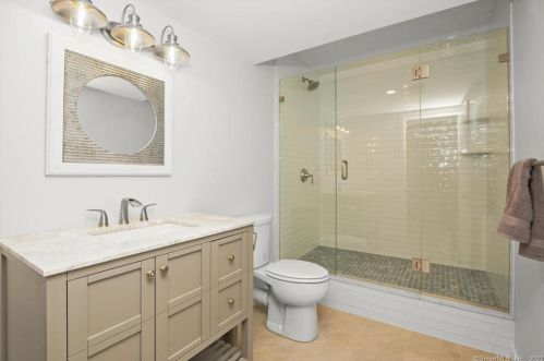 163 Branchville Rd, Ridgefield CT 06877-5116 exterior