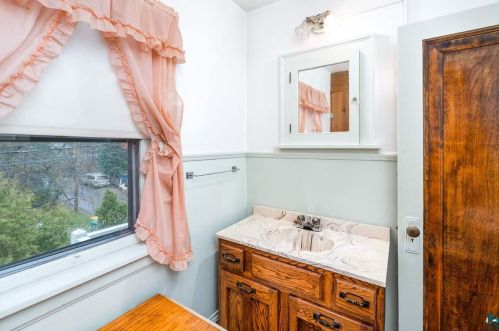 416 21 Ave, Duluth MN 55806-1626 exterior