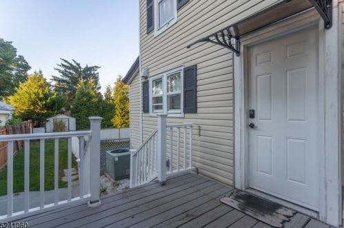 26 Hamilton St, Bloomingdale NJ 07403-1731 exterior