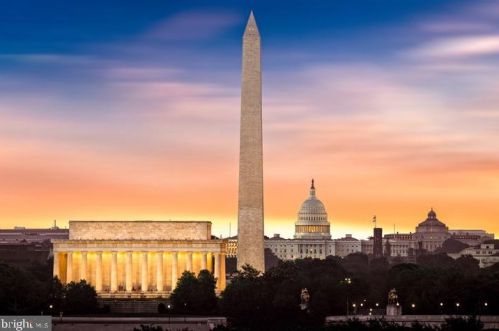 8708 Camden St, Alexandria VA 22308-2318 exterior