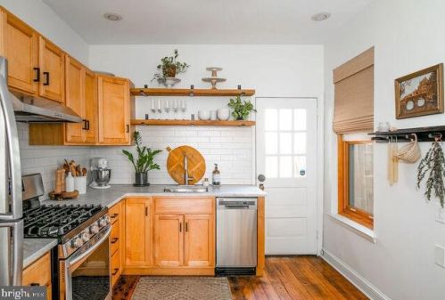 2536 Collins St, Philadelphia PA 19125-1407 exterior