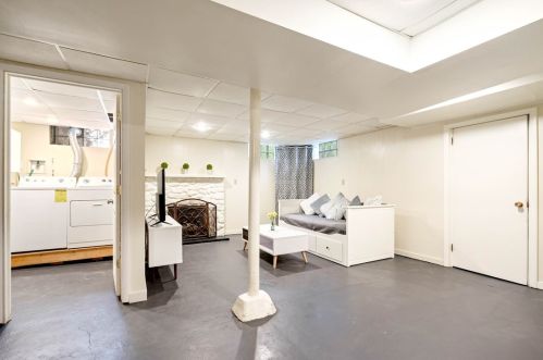 255 Cascade Rd, Pittsburgh PA 15221-4439 exterior