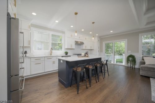 26 Minton Ave, Chatham Township NJ  07928-2740 exterior