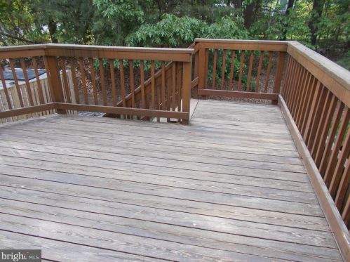 224 Foxtree Dr, Glen Burnie MD 21061-6347 exterior