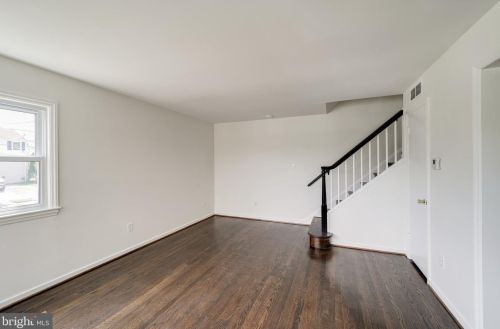 6928 Westhampton Dr, Alexandria VA 22307-1528 exterior