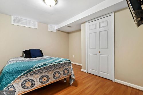 17032 Flatwood Dr, Rockville MD 20855-2539 exterior