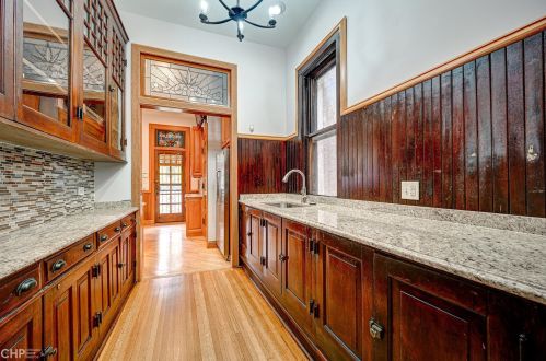 4942 Ellis Ave, Chicago IL 60615-5076 exterior