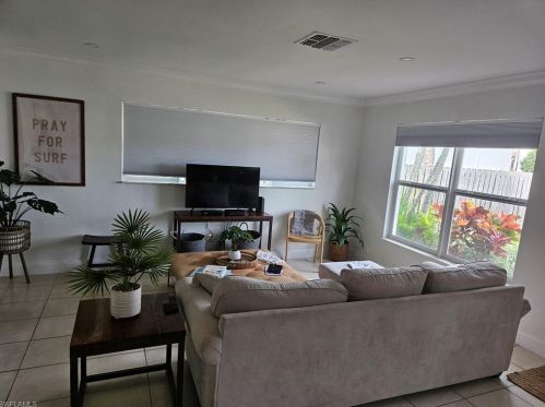 758 93 Ave, Naples FL 34108-2441 exterior