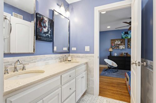 482 Prospect Ave, Elmhurst IL 60126-4325 exterior