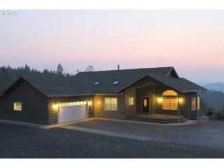 740 Elmar Dr, Winchester, OR 97495-9709