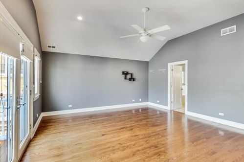 5056 Claremont Ave, Chicago IL  60625-1810 exterior