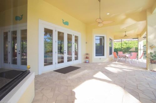 7800 Classics Dr, Naples FL 34113-3044 exterior