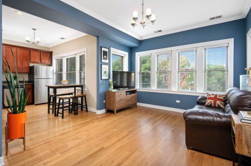 4055 Southport Ave, Chicago, IL 60613-1908