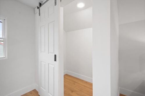 135 Bascom Ave, Pittsburgh PA  15214-1505 exterior