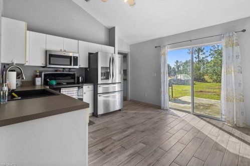 3370 27 Ave, Naples FL 34117-7136 exterior