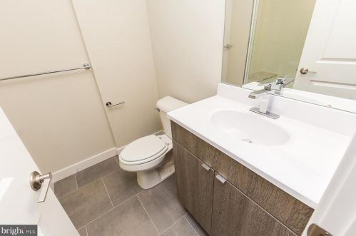 1647 Germantown Ave, Philadelphia PA 19140-4224 exterior