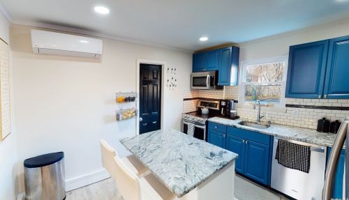 221 Atlantic St, Central Islip NY 11722-3223 exterior