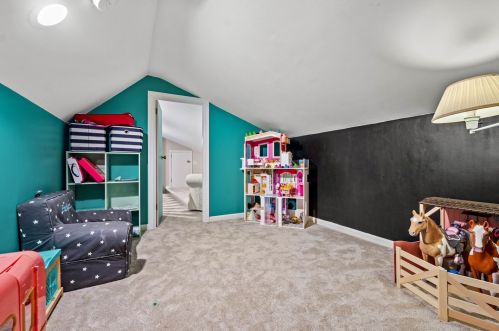 1521 Candlewood Dr, Pittsburgh PA  15241-2909 exterior