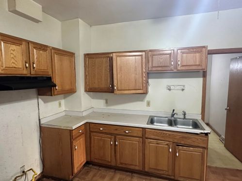 3058 21 St, Milwaukee WI 53206-1634 exterior