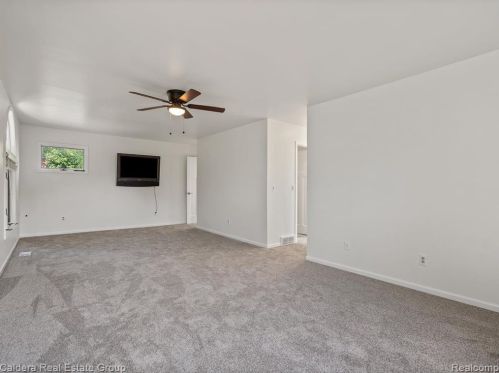 1413 Ogden Dr, Troy MI 48083-5339 exterior