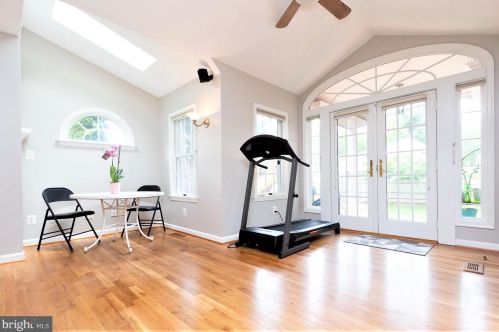 9808 Korman Ct, Rockville MD  20854-2042 exterior