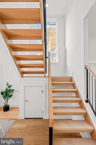 4315 Boone St, Philadelphia PA 19128-5003 exterior