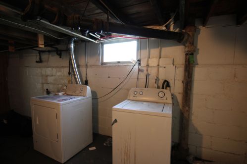 1144 Larch Ave, Meskegon MI 49441-2230 exterior