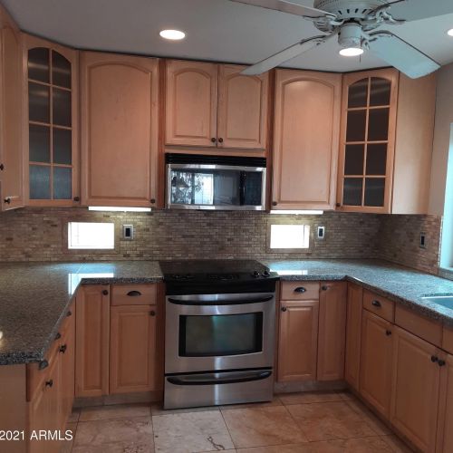 7039 28th Ave, Phoenix AZ  85051-8452 exterior