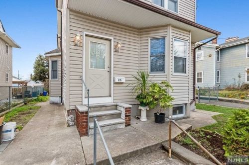 25 Washington Pl, Outwater, NJ 07026-3117