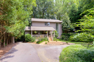 147 Marshall Bridge Dr, Greenville, SC 29605-1246
