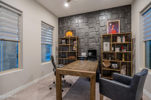 22428 30th Pl, Phoenix, AZ 85050-4760