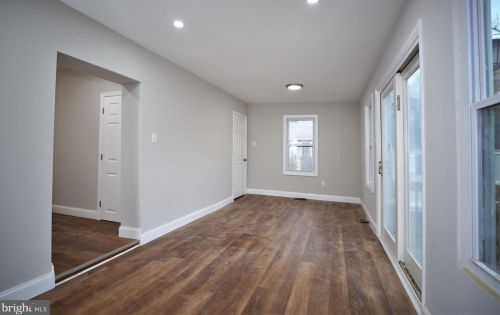 424 Pitman Ave, Trenton NJ  08610-3806 exterior