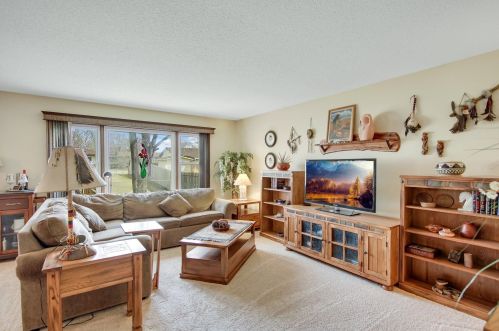 3573 Gresham Ave, Saint Paul MN 55128-4413 exterior