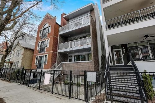 1059 Paulina St, Chicago IL 60622-3862 exterior