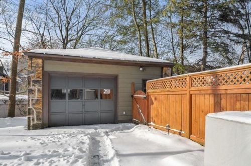 5454 Kipling Rd, Pittsburgh PA 15217-1038 exterior