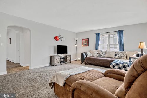 2195 Baltimore Pike, Hanover PA  17331-9610 exterior