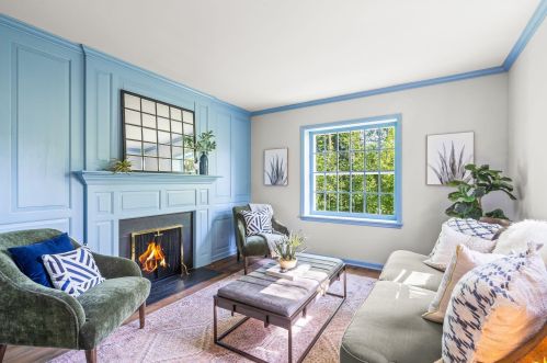 6440 Santa Monica Blvd, Milwaukee WI  53217-4249 exterior