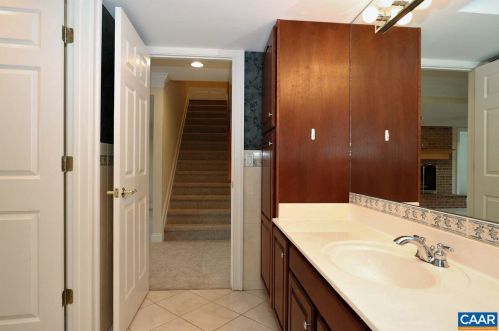 3293 Sandown Park Rd, Keswick VA 22947-2733 exterior