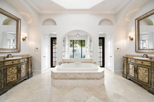 8060 Twin Lk Dr, Boca Raton FL 33496-1945 exterior