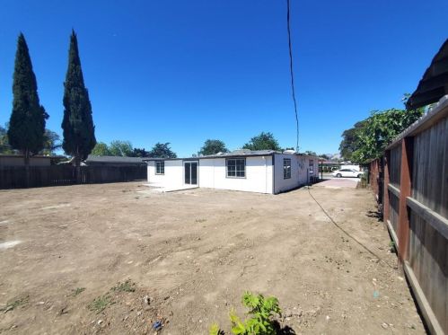 13127 Pfeifle Ave, San Jose CA 95111-3326 exterior