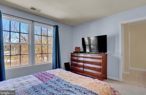 80 Frst Vw Ter, Hanover PA 17331-7449 exterior