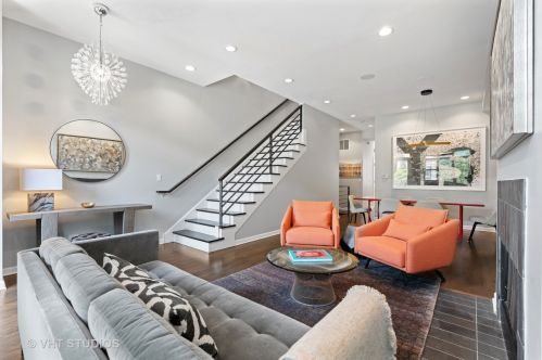 2630 Paulina St, Chicago IL  60614-1018 exterior