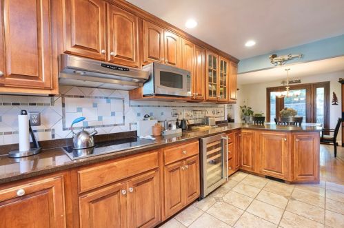 111 Woodland Dr, Pittsburgh PA 19083-4508 exterior