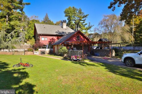 2367 Vly Rd, Huntingdon Valley PA 19006-6007 exterior