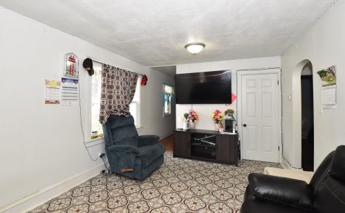 2911 33, Milwaukee WI 53215-3619 exterior