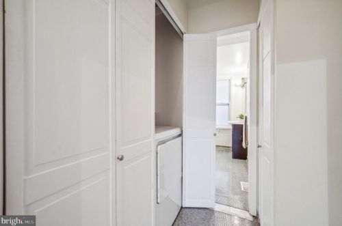 721 3 St, Philadelphia PA 19123-2903 exterior