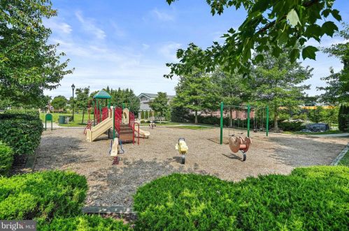 2139 Little Sorrel Way, Silver Spring MD 20902-2893 exterior