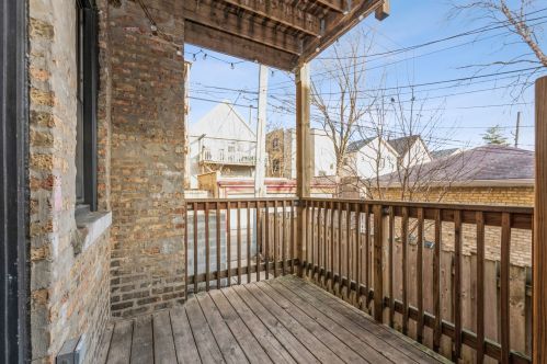 4443 Leavitt St, Chicago IL 60625-1722 exterior